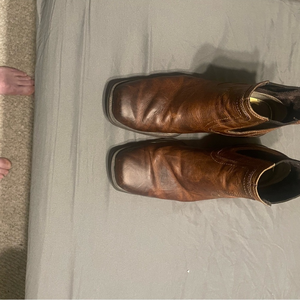 Ariat 10.5 Men’s boots